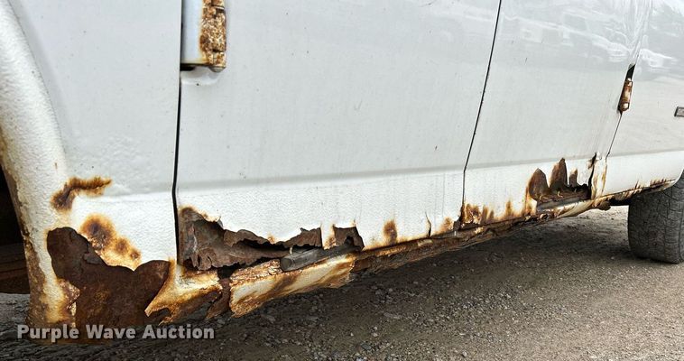 image for item DR4611 2004 GMC Savana G2500  van