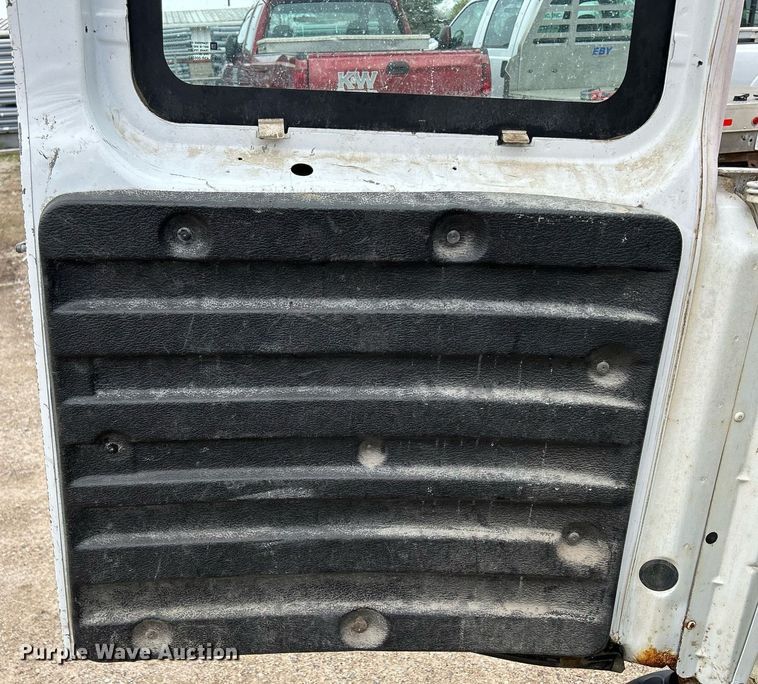 image for item DR4611 2004 GMC Savana G2500  van