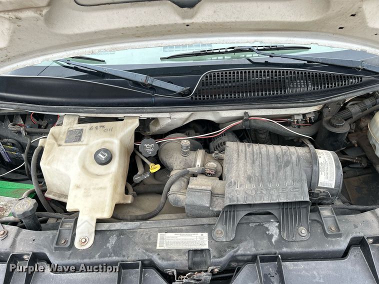 image for item DR4611 2004 GMC Savana G2500  van