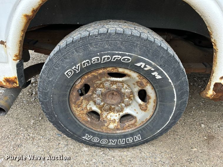 image for item DR4611 2004 GMC Savana G2500  van