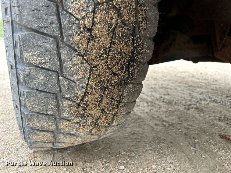 image for item DR4611 2004 GMC Savana G2500  van