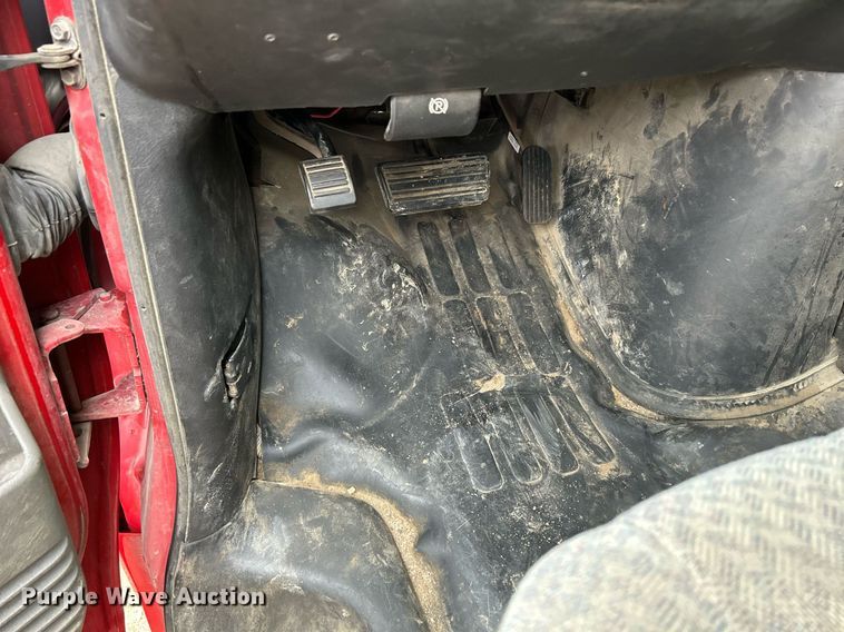 image for item DR4613 2005 Chevrolet Express 3500  van