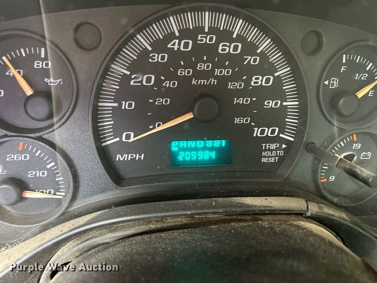 image for item DR4613 2005 Chevrolet Express 3500  van