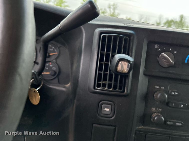 image for item DR4613 2005 Chevrolet Express 3500  van