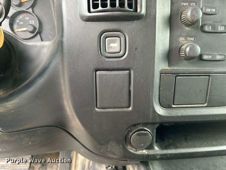 image for item DR4613 2005 Chevrolet Express 3500  van