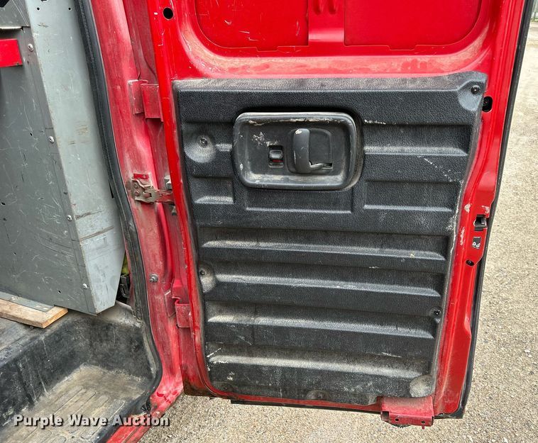 image for item DR4613 2005 Chevrolet Express 3500  van