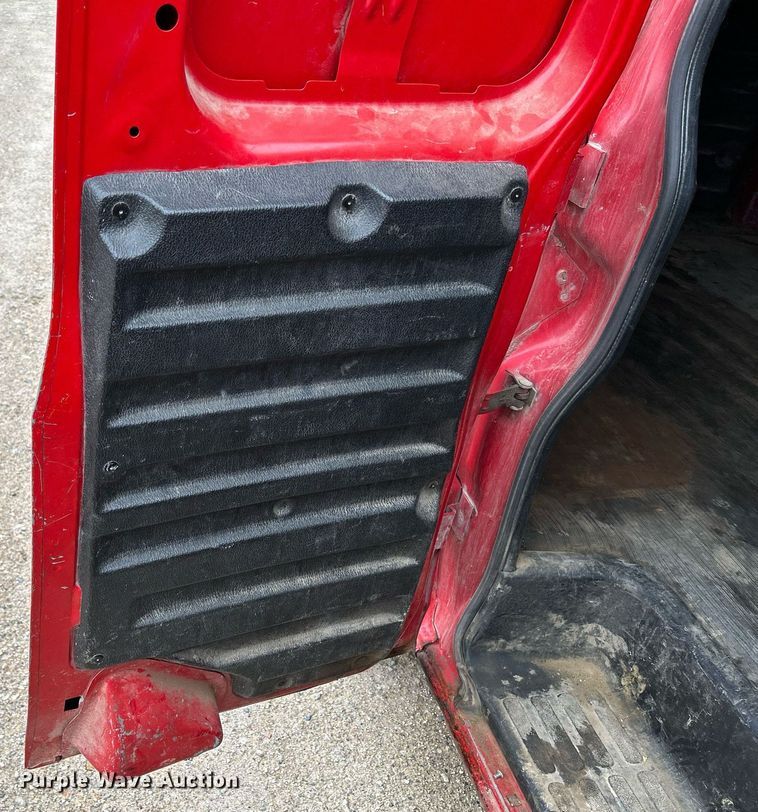 image for item DR4613 2005 Chevrolet Express 3500  van