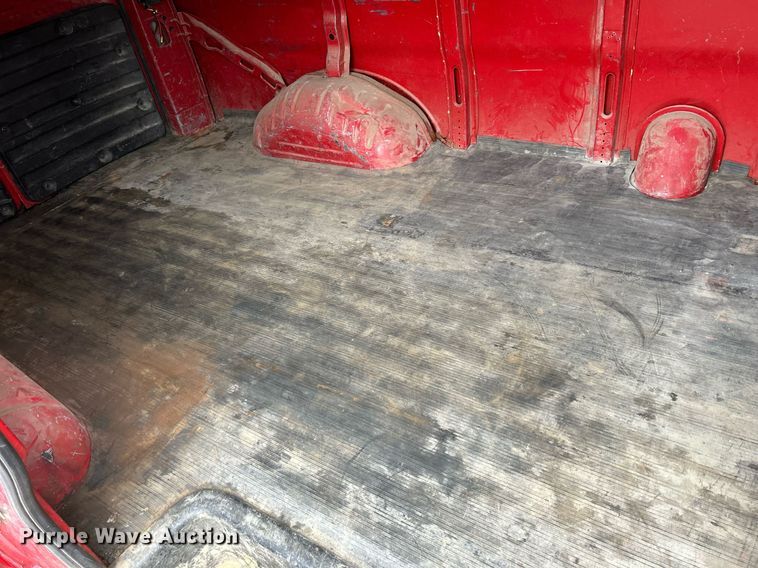 image for item DR4613 2005 Chevrolet Express 3500  van