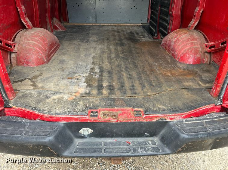 image for item DR4613 2005 Chevrolet Express 3500  van