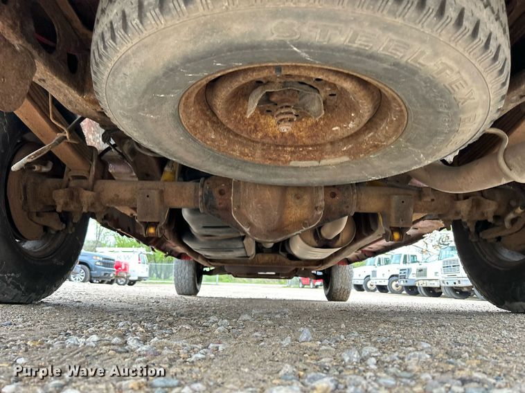 image for item DR4613 2005 Chevrolet Express 3500  van