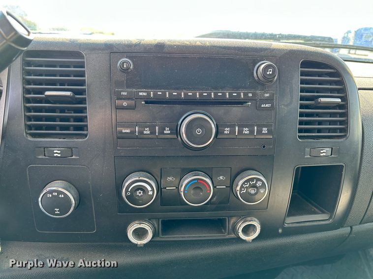 image for item DR4618 2007 Chevrolet Silverado 3500HD LT  pickup truck