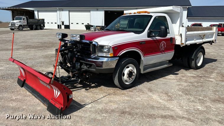 image for item DR4619 2003 Ford F550 Super Duty XLT  dump truck