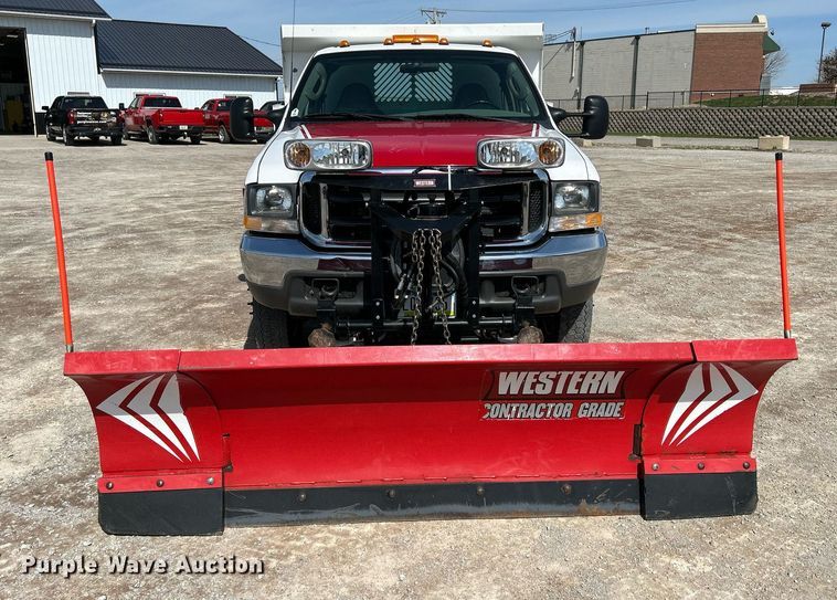 image for item DR4619 2003 Ford F550 Super Duty XLT  dump truck