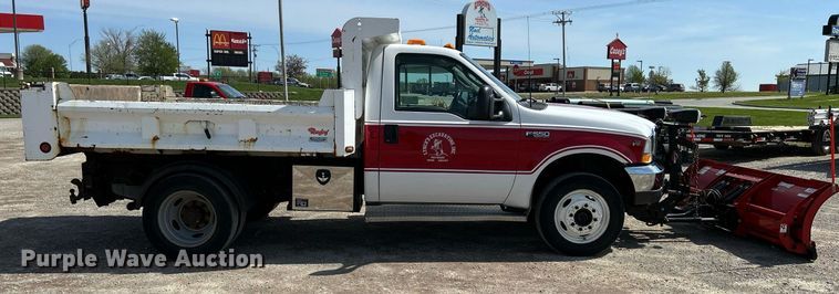 image for item DR4619 2003 Ford F550 Super Duty XLT  dump truck