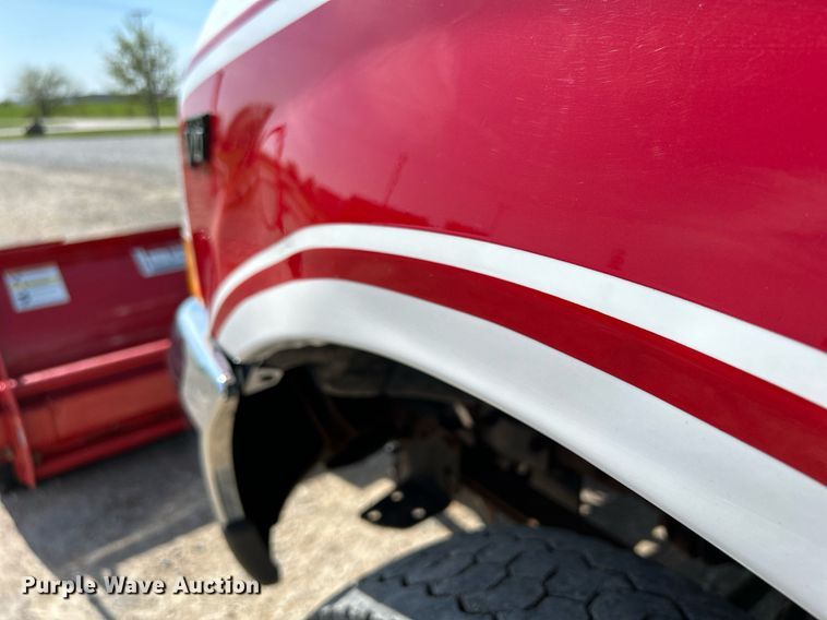 image for item DR4619 2003 Ford F550 Super Duty XLT  dump truck