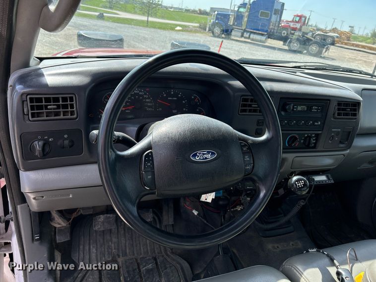 image for item DR4619 2003 Ford F550 Super Duty XLT  dump truck