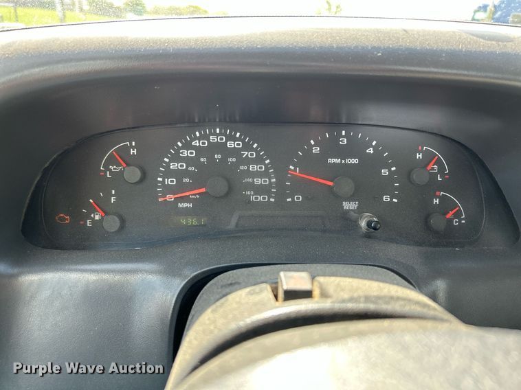 image for item DR4619 2003 Ford F550 Super Duty XLT  dump truck