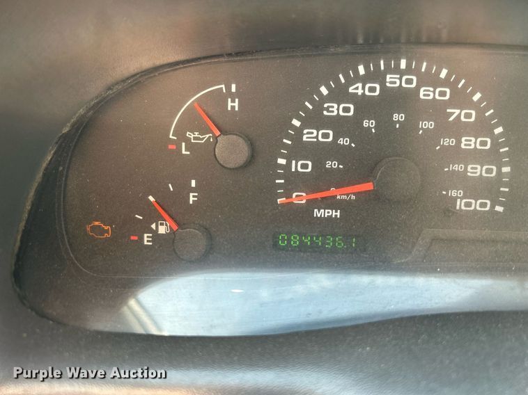 image for item DR4619 2003 Ford F550 Super Duty XLT  dump truck