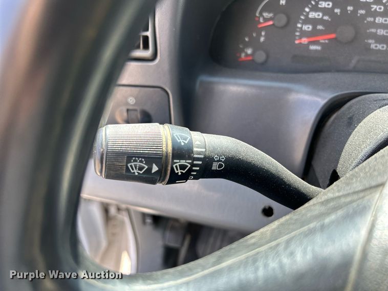 image for item DR4619 2003 Ford F550 Super Duty XLT  dump truck