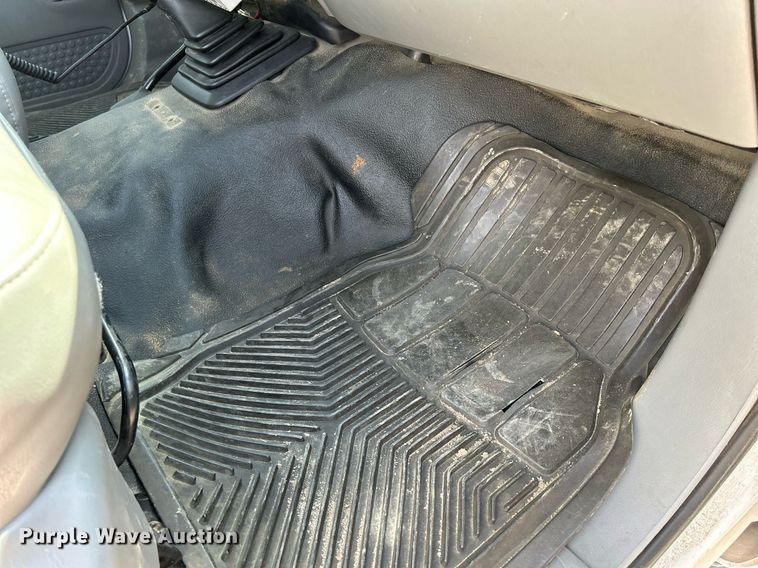 image for item DR4619 2003 Ford F550 Super Duty XLT  dump truck