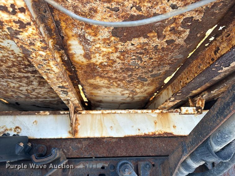 image for item DR4619 2003 Ford F550 Super Duty XLT  dump truck