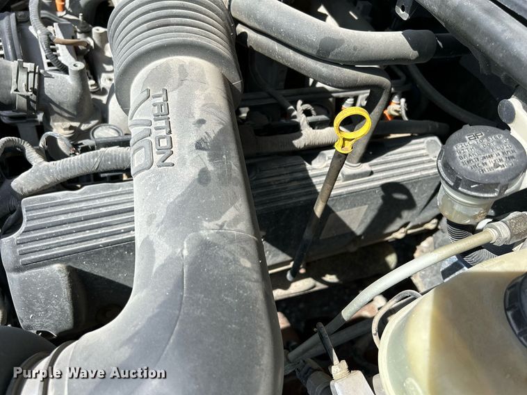 image for item DR4619 2003 Ford F550 Super Duty XLT  dump truck