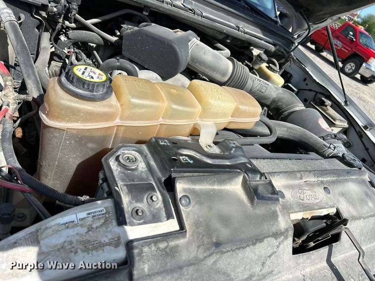 image for item DR4619 2003 Ford F550 Super Duty XLT  dump truck