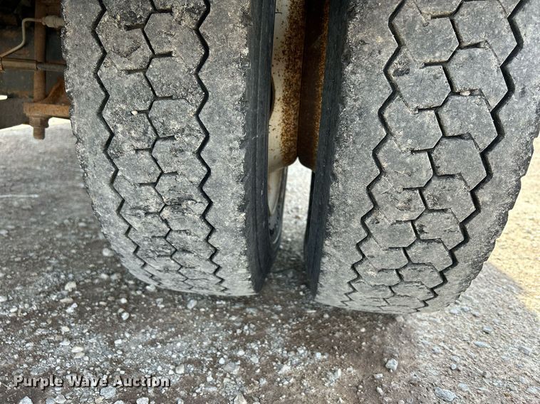 image for item DR4619 2003 Ford F550 Super Duty XLT  dump truck