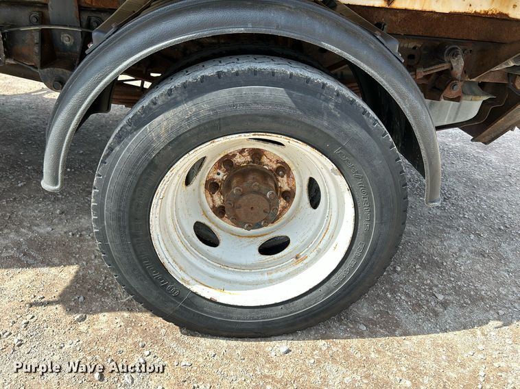 image for item DR4619 2003 Ford F550 Super Duty XLT  dump truck