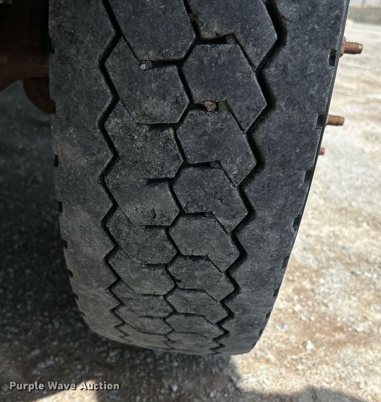 image for item DR4619 2003 Ford F550 Super Duty XLT  dump truck