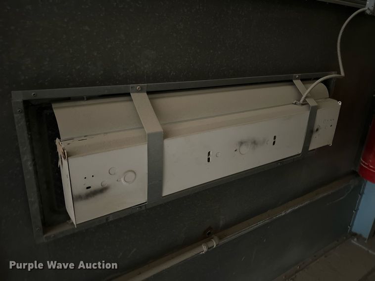 image for item DR5643 SBS  paint booth