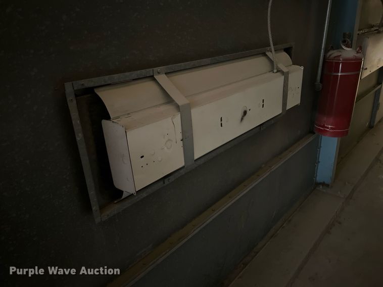 image for item DR5643 SBS  paint booth