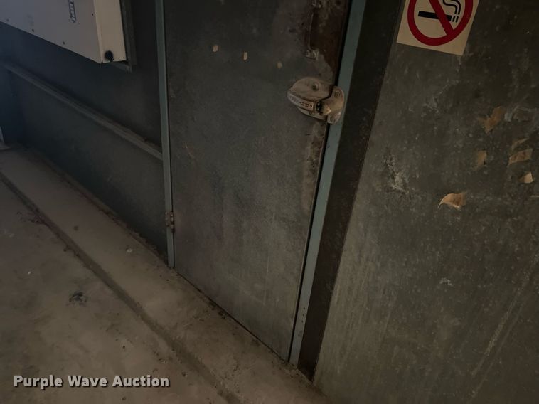 image for item DR5643 SBS  paint booth