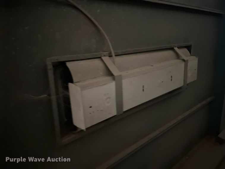 image for item DR5643 SBS  paint booth