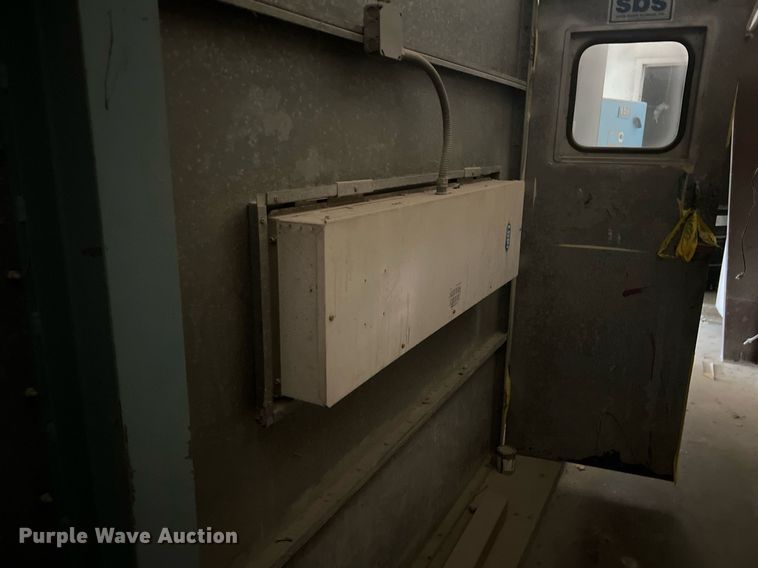 image for item DR5643 SBS  paint booth