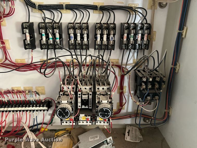 image for item DR5643 SBS  paint booth