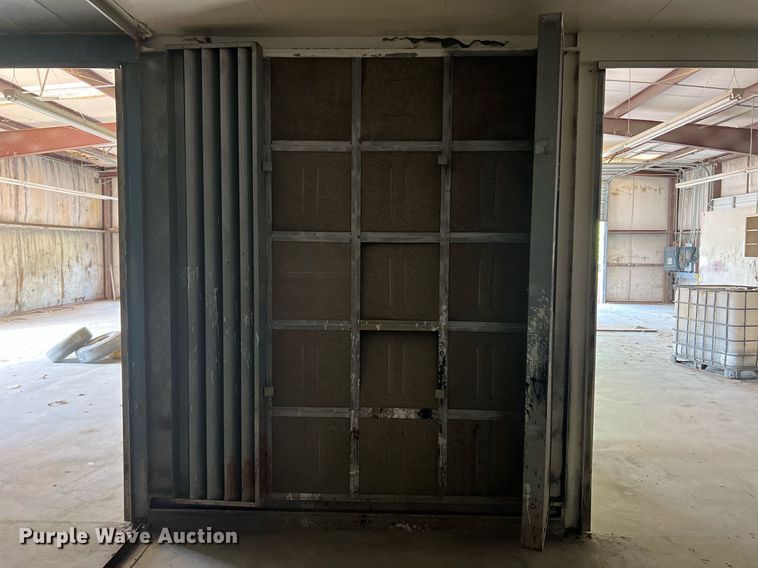 image for item DR5643 SBS  paint booth