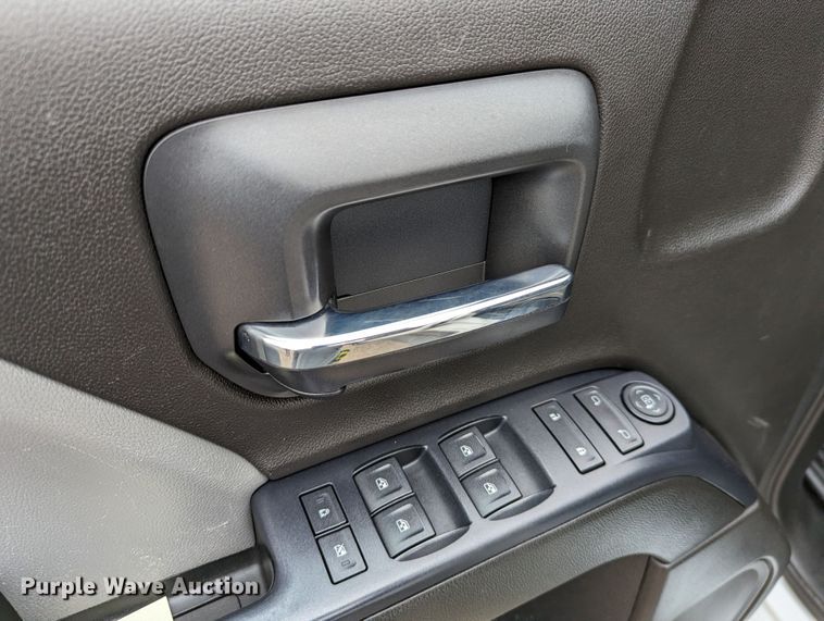 image for item DR6816 2016 Chevrolet Silverado 2500HD  Double Cab pickup truck