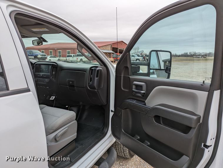 image for item DR6816 2016 Chevrolet Silverado 2500HD  Double Cab pickup truck