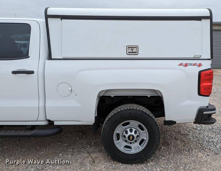 image for item DR6816 2016 Chevrolet Silverado 2500HD  Double Cab pickup truck