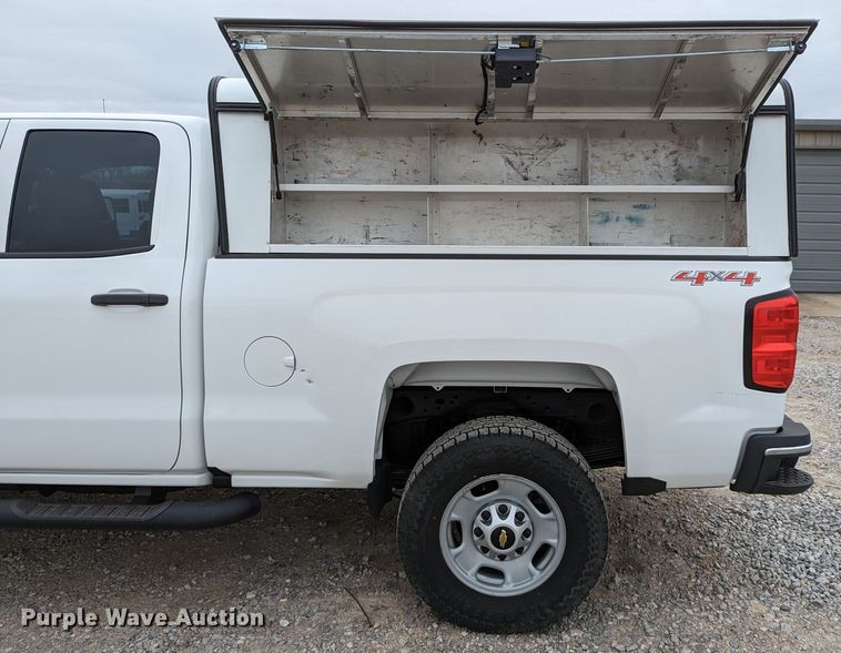 image for item DR6816 2016 Chevrolet Silverado 2500HD  Double Cab pickup truck