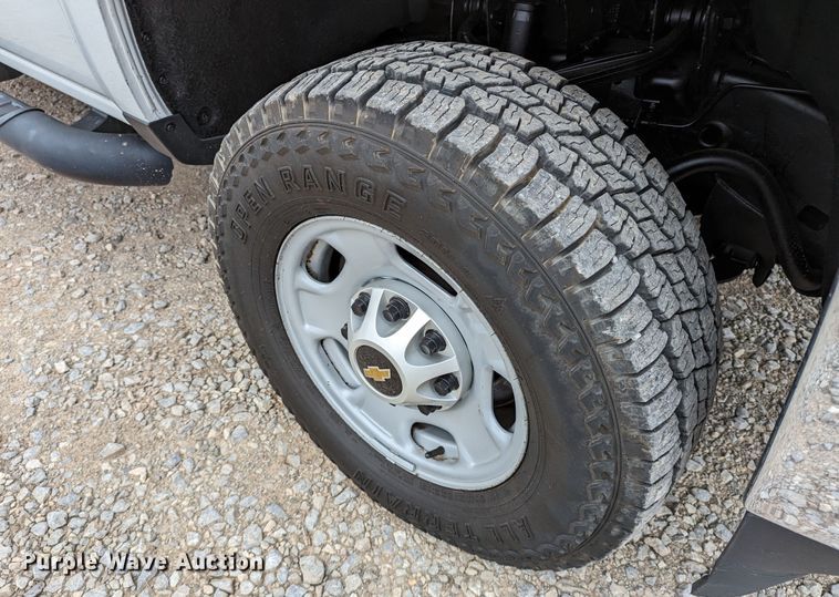 image for item DR6816 2016 Chevrolet Silverado 2500HD  Double Cab pickup truck