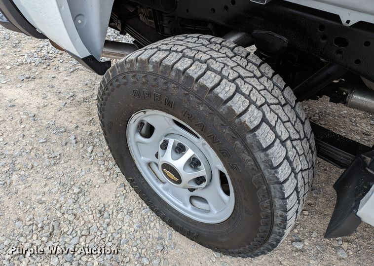 image for item DR6816 2016 Chevrolet Silverado 2500HD  Double Cab pickup truck