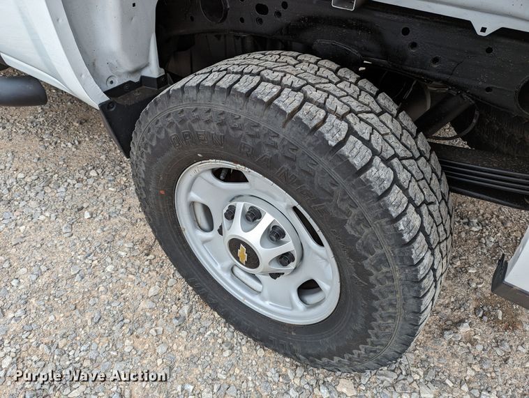 image for item DR6816 2016 Chevrolet Silverado 2500HD  Double Cab pickup truck