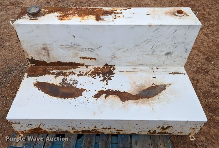 image for item DR6954 Auxiliary fuel tank