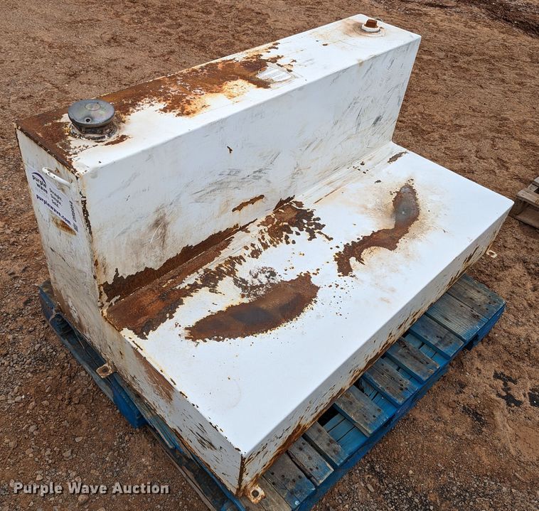 image for item DR6954 Auxiliary fuel tank