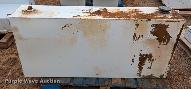 image for item DR6954 Auxiliary fuel tank