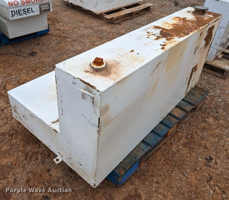 image for item DR6954 Auxiliary fuel tank