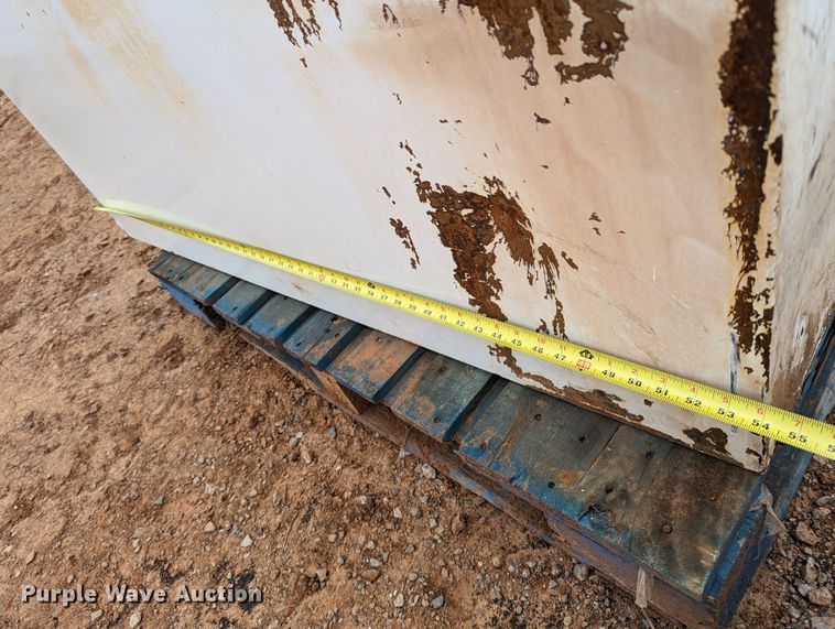 image for item DR6954 Auxiliary fuel tank