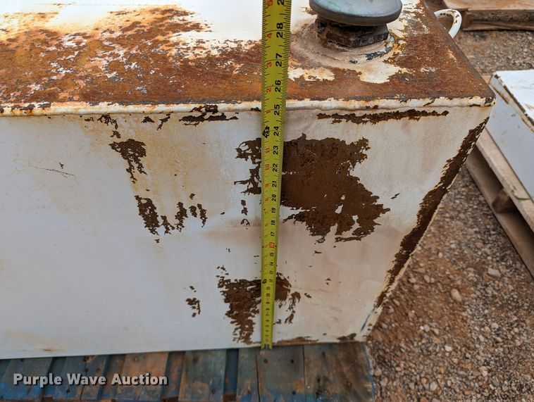 image for item DR6954 Auxiliary fuel tank